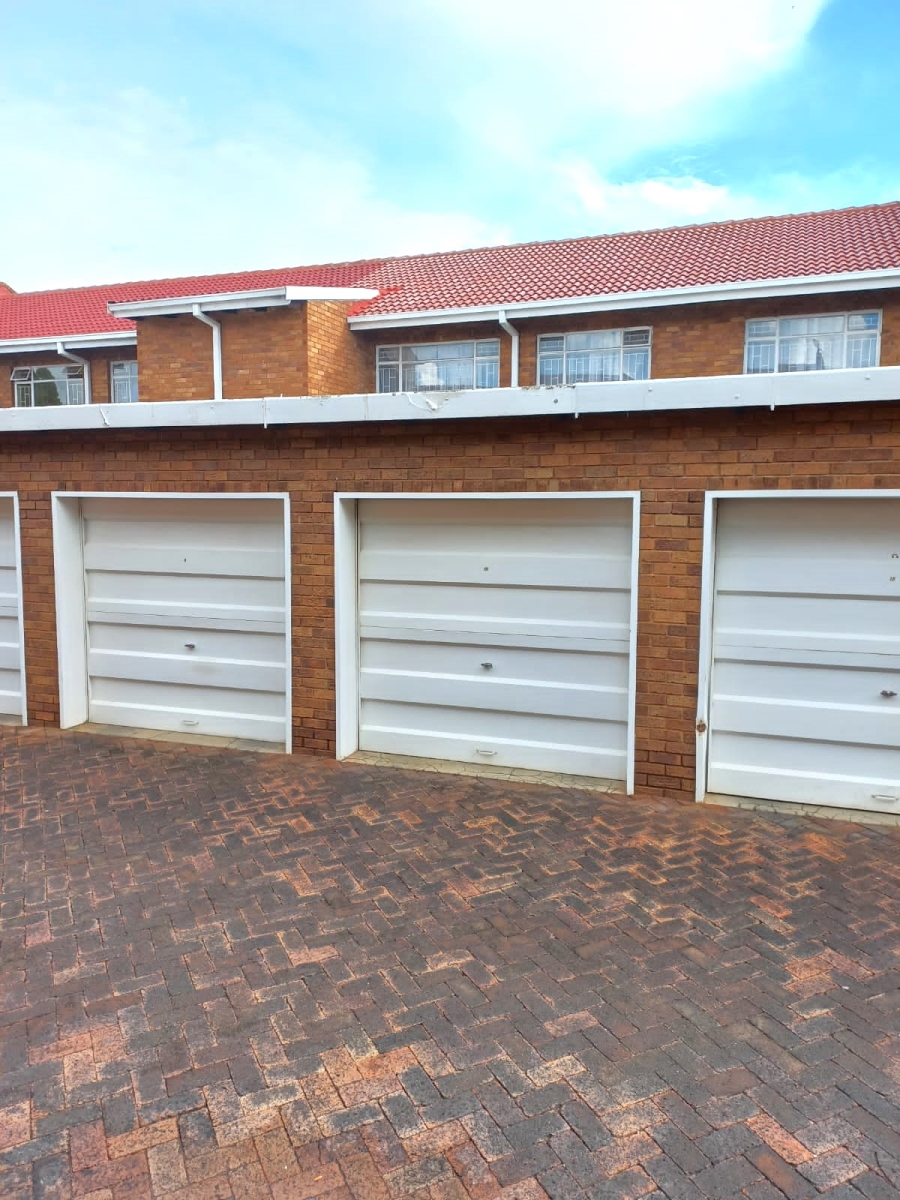 2 Bedroom Property for Sale in Potchefstroom North West